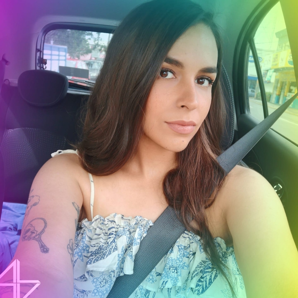 Meet your Posher, Adriana